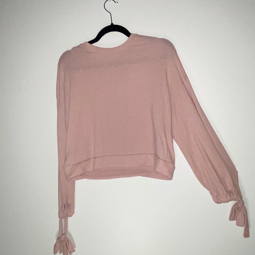 Crop Tie Sleeve Top